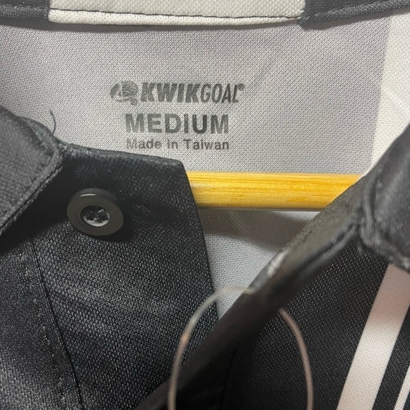 KWIK goal referee jersey. - Picture 2 of 3